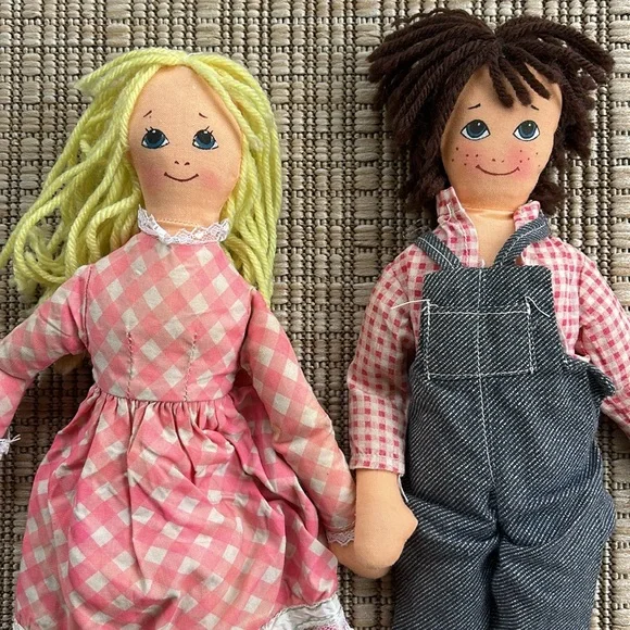 Vintage Collectible Milton Bradley Country Cousins Dolls Set - Picture 2 of 12